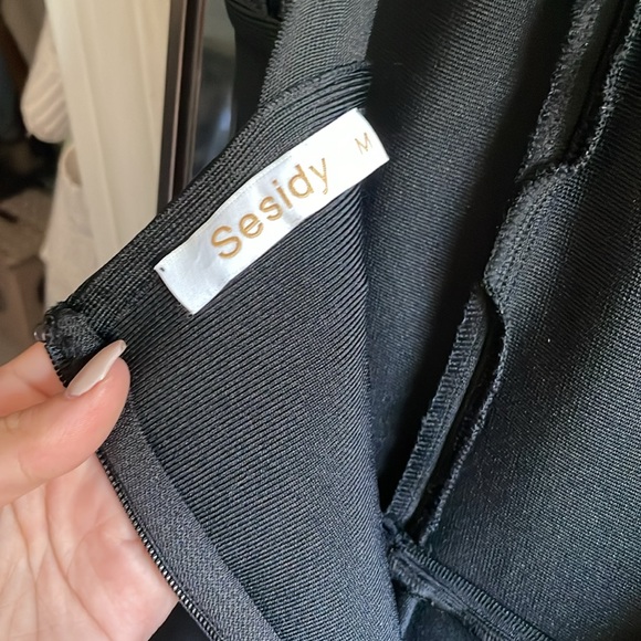 Bailey Black Mermaid Midi Bodycon Dress - Black l M - Picture 5 of 7